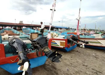 Subsidized kerosene will be allowed only to fishing vessels with valid licenses from the month of October